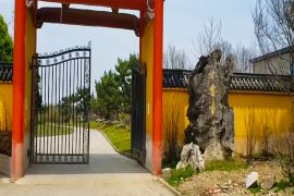 陵园门口