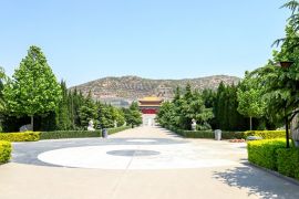 陵园广场